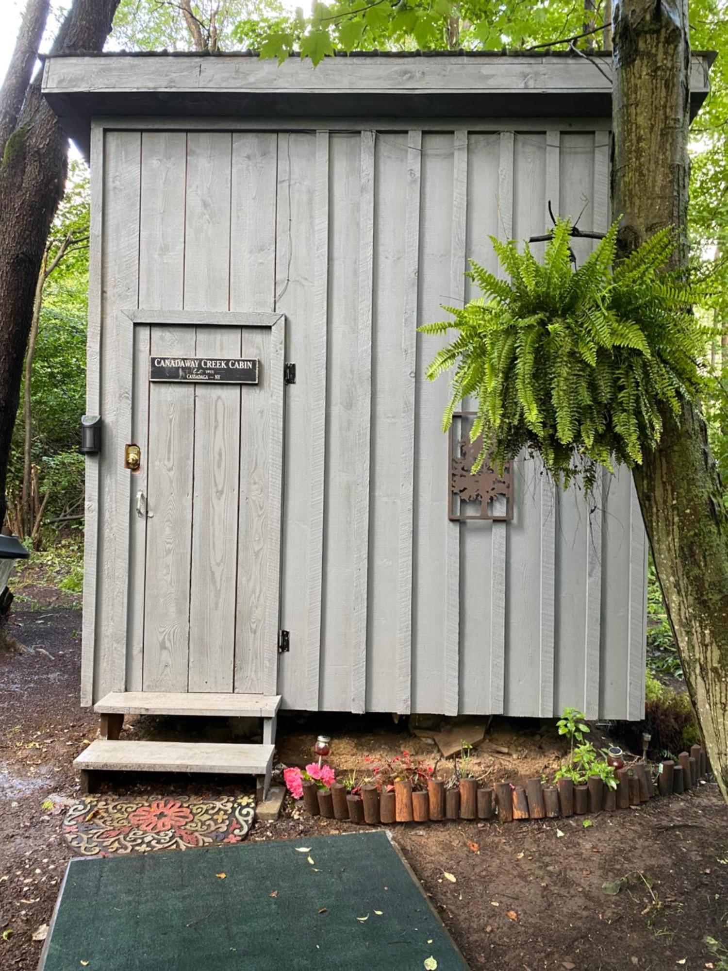 Angie's Country Non Electric Rustic In The Woods Provide The Linens Self Check In Access To Hot Shared Hot Tub * Fredonia