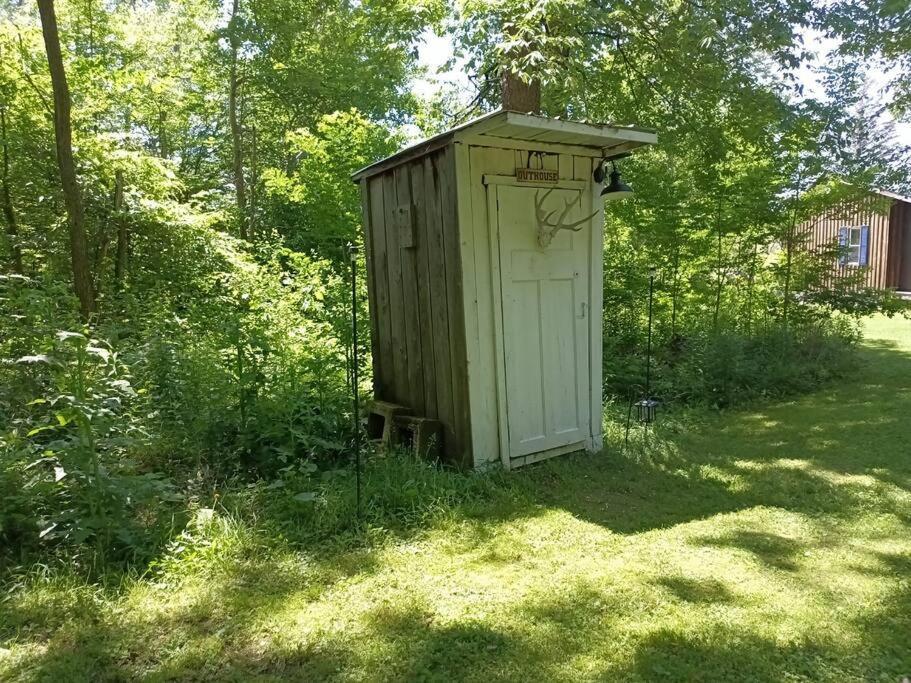 Angie's Country Non Electric Rustic In The Woods Provide The Linens Self Check In Access To Hot Shared Hot Tub Campeggio *
